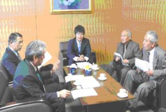 要望書提出　副町長と懇談