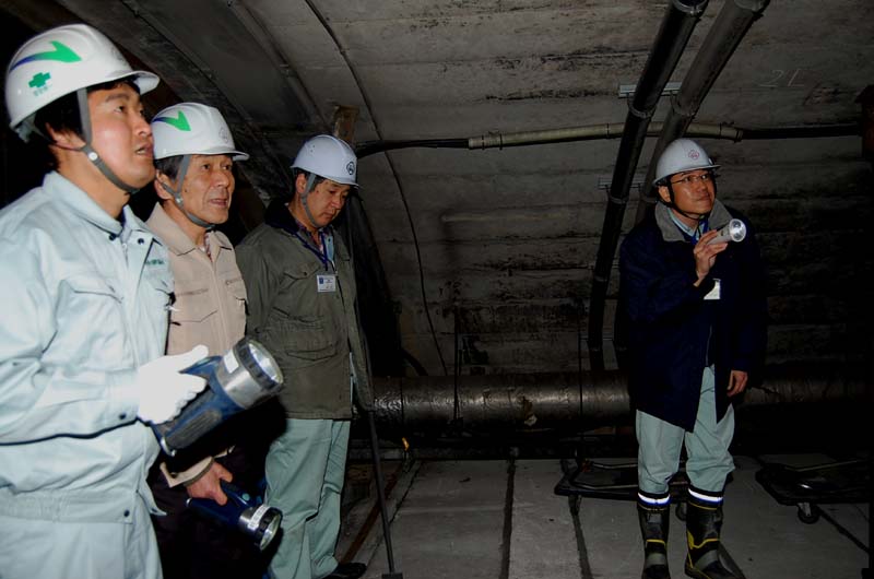 新御坂トンネルを視察、至急改善が必要と感じました