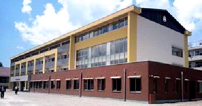 河口湖南中、普通教室棟新校舎完成