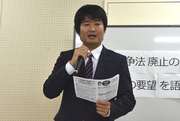 議会報告　をする私